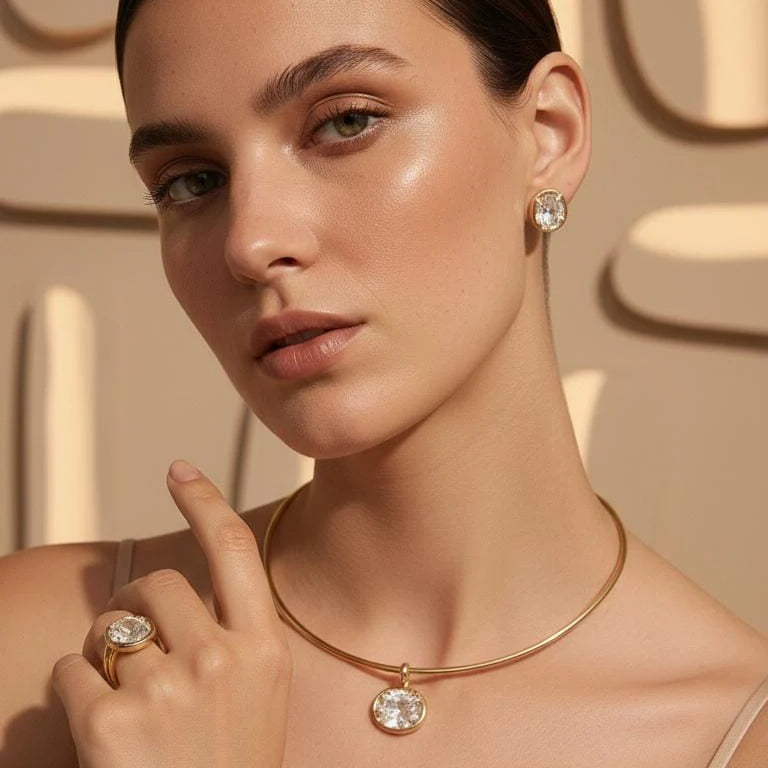 Oval shaped stone + vessel pendant | 18k gold plated | Italian craftmanship