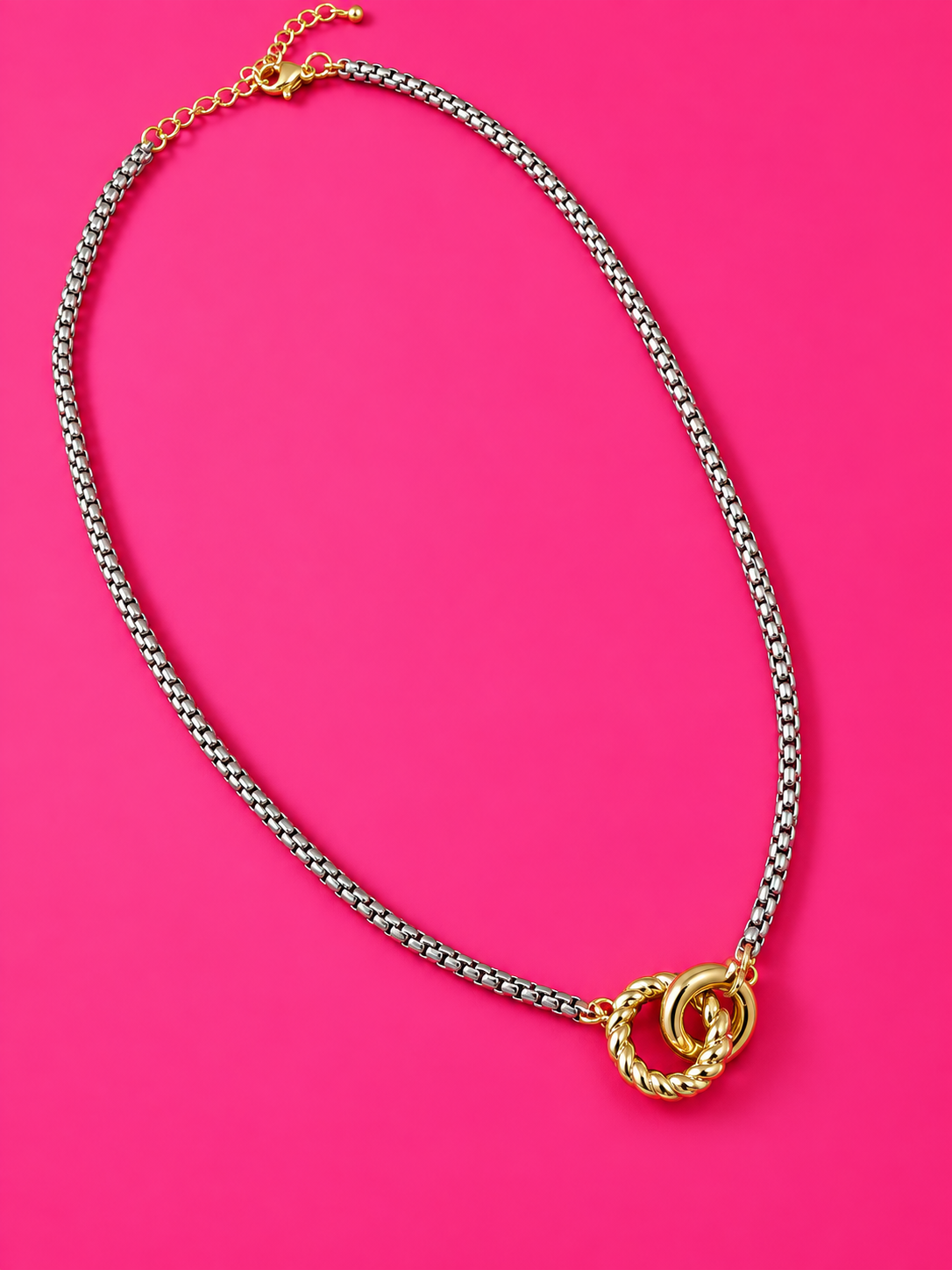 Sweet Contrast Necklace